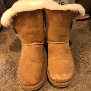 Ugg Bailey Button